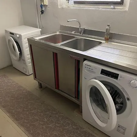 Cucchiari 5b * Modène